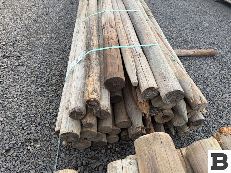 ..-wooden-posts-image-3