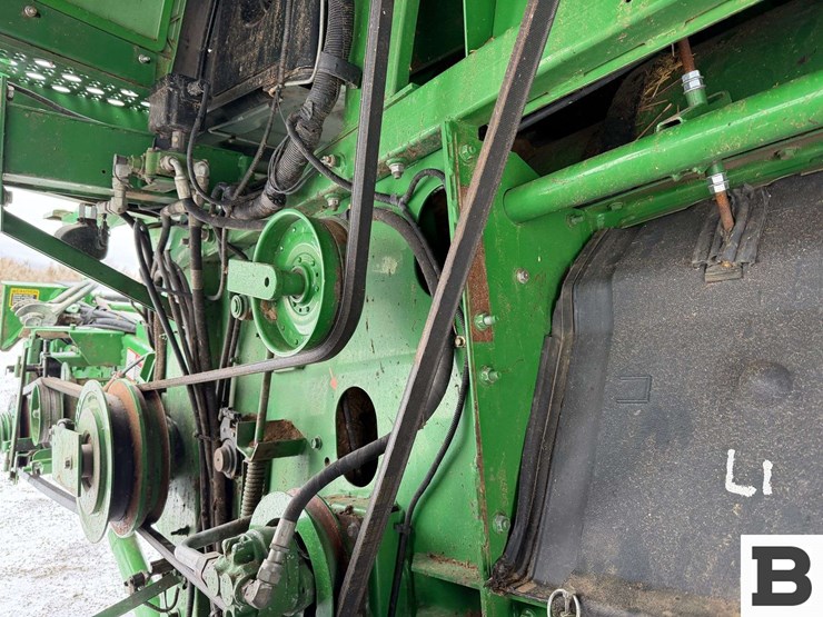 2004-john-deere-9660-sts-image-37