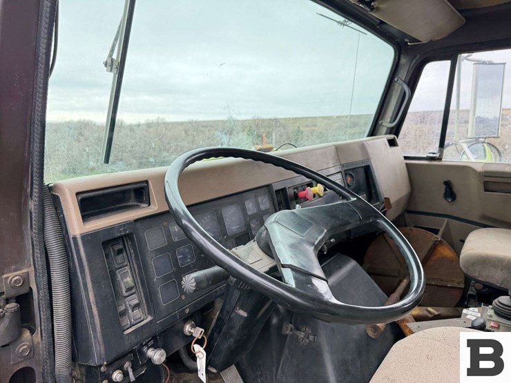 1991-international-2574-image-56