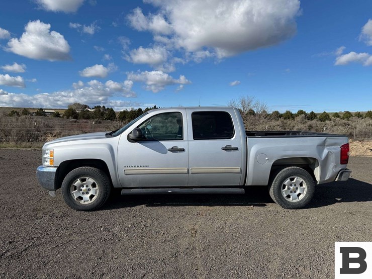 2013-chevrolet-silverado-1500-image-3
