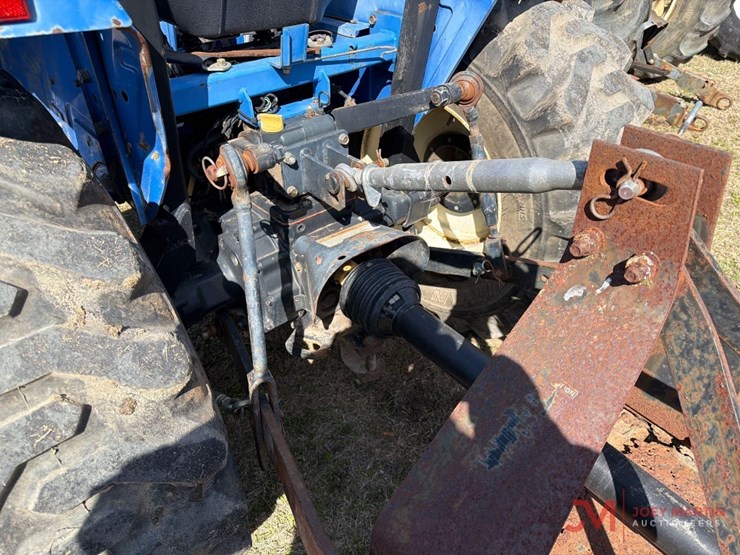 new-holland-tc30-image-9