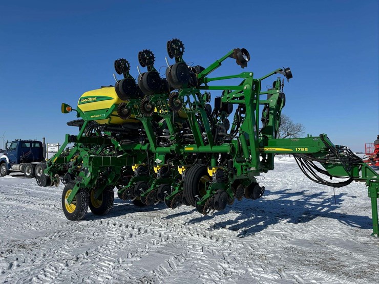 john-deere-1795-image-1