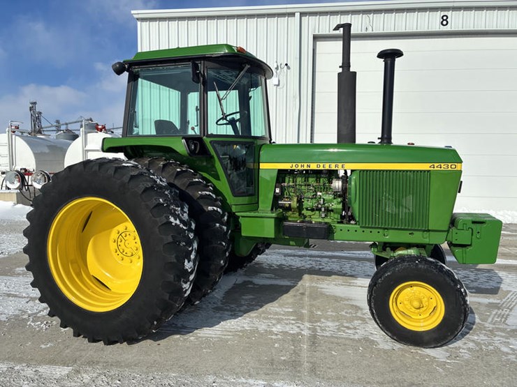 1977-john-deere-4430-image-3