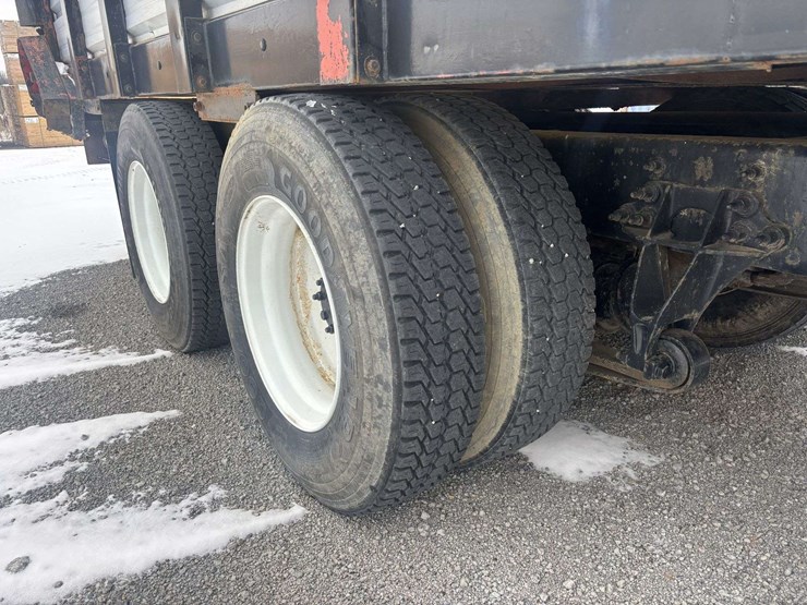 2012-international-durastar-4400-image-13