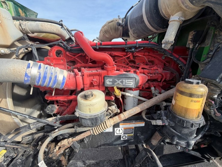 2021-peterbilt-367-image-12