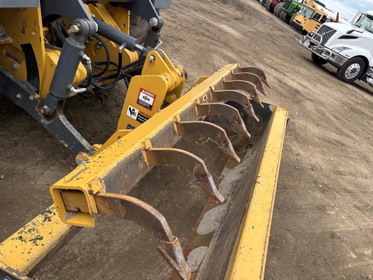 2018-deere-210lep-image-7