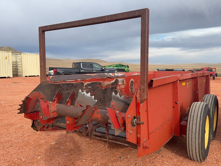 new-holland-195-image-4