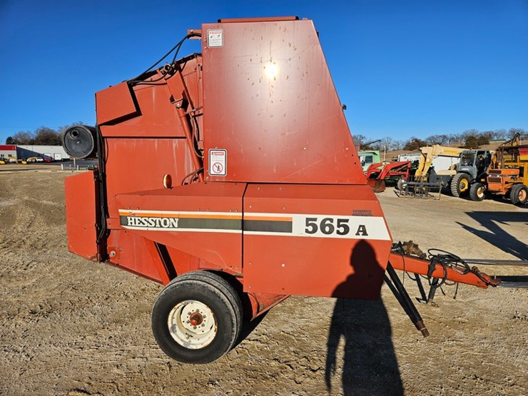 hesston-565a-image-6