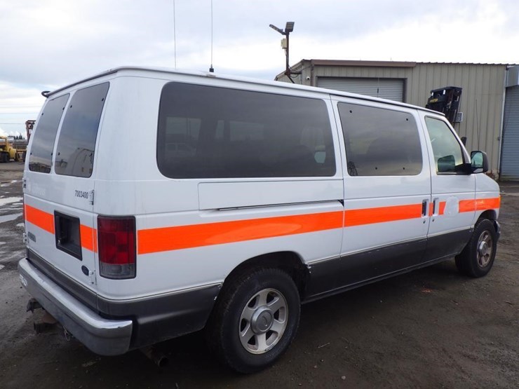 2006-ford-cargo-image-3