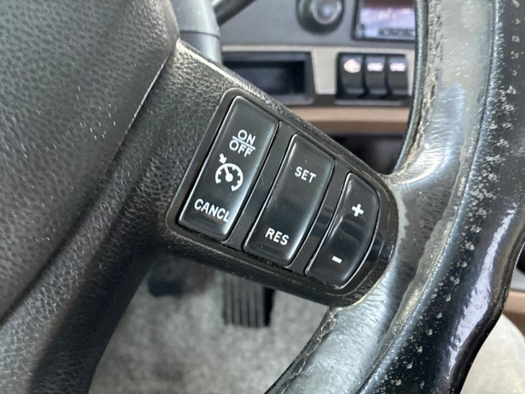 2016-kenworth-t680-image-55