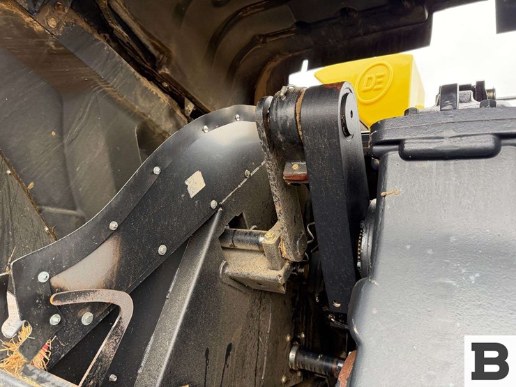 new-holland-340-image-20