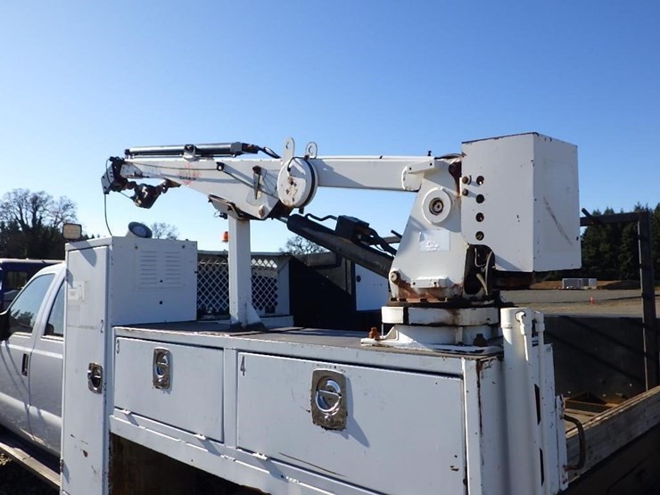 2006-ford-f550-image-11