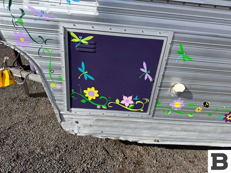 1970-aristrocrat-travel-trailer-image-13