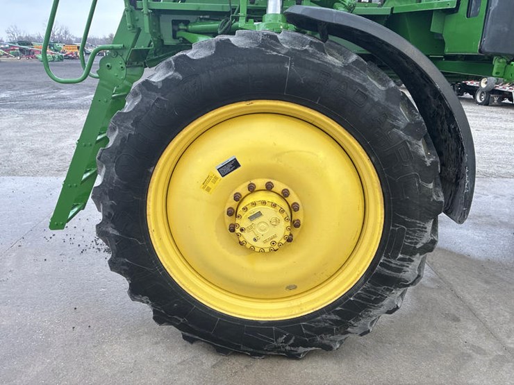 2011-john-deere-4830-image-44