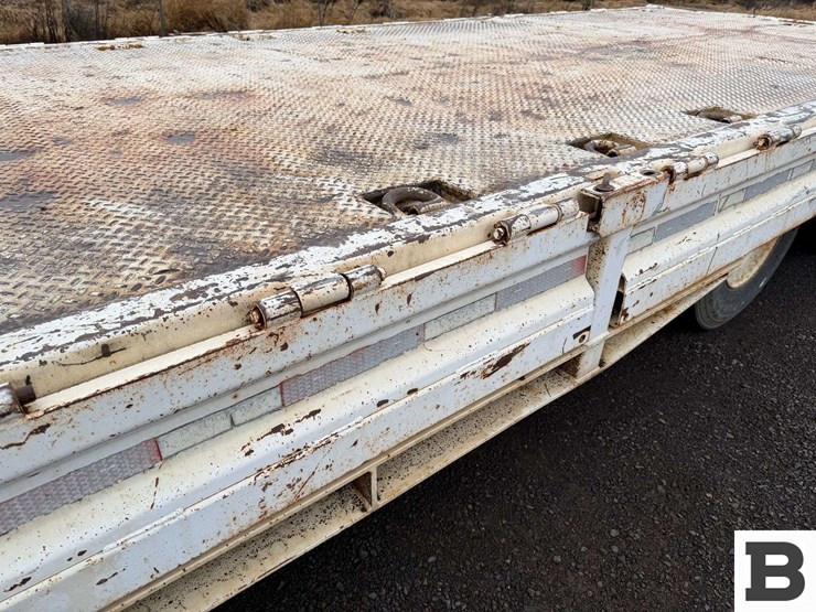1981-haull-flatbed-equipment-trailer-image-14