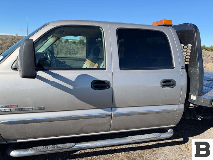 2003-gmc-2500-image-17