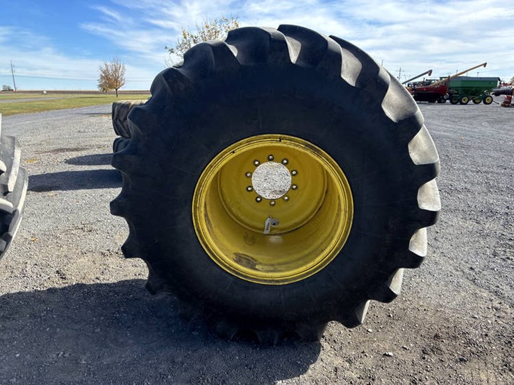 #114558-•-2)-tires-&-rims-1250/45-32-image-2