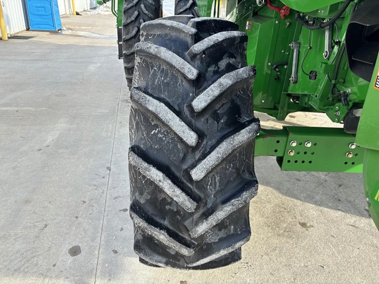 2015-john-deere-s680-image-39