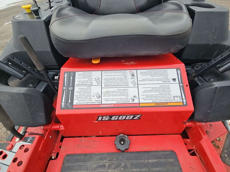 2022-ferris-is-600z-zero-turn-lawn-mower-image-33
