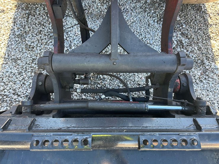 2018-kubota-r630-image-10