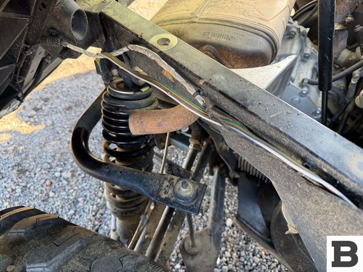 2023-can-am-defender-limited-hd10-atv-image-36