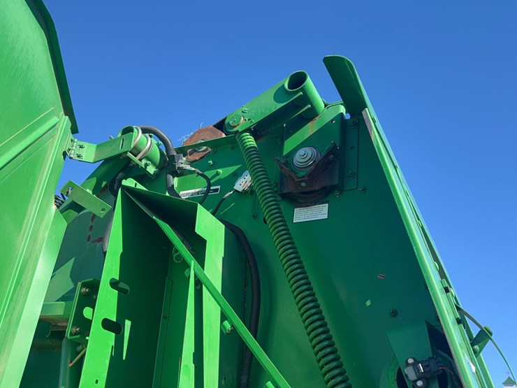 john-deere-568-image-7