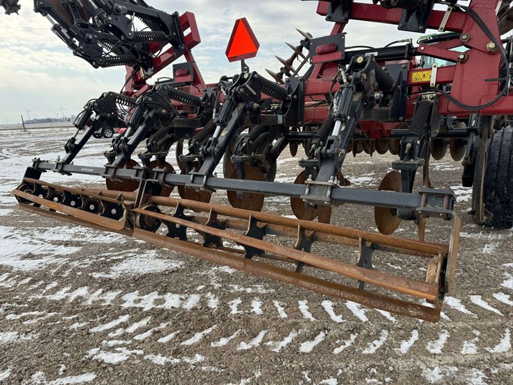 2016-case-ih-2016-image-15