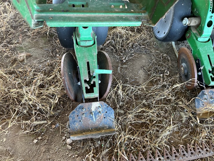 john-deere-8-image-6