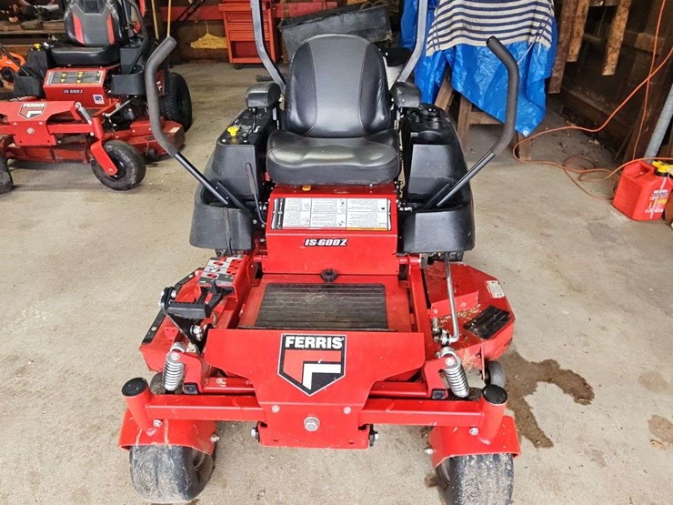 2022-ferris-is-600z-zero-turn-lawn-mower-image-8