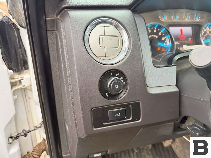 2012-ford-f150-image-28