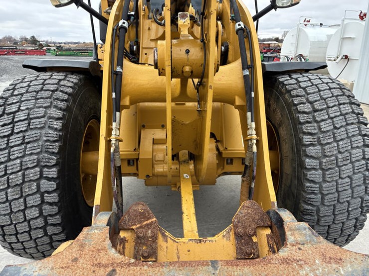 2021-caterpillar-926m-image-18