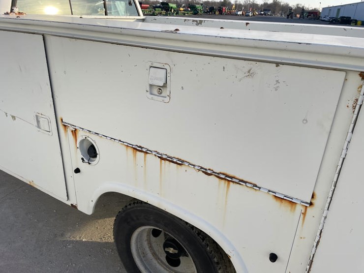 1997-chevrolet-3500-image-35