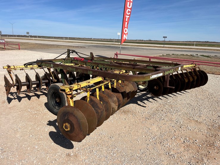 john-deere-210-image-13