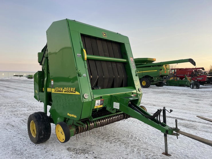 2001-john-deere-567-image-3