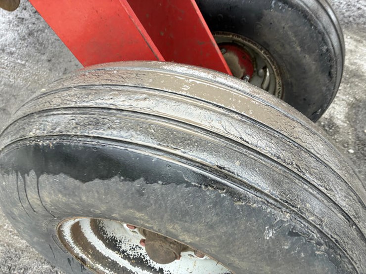 case-ih-3900-image-33