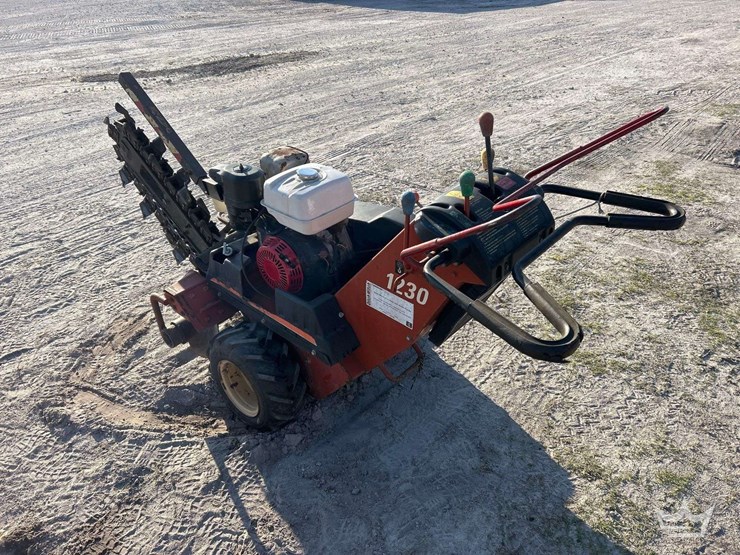 2002-ditch-witch-1230h-image-4