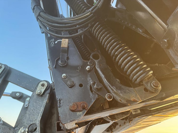 2019-mac-don-fd145-image-65