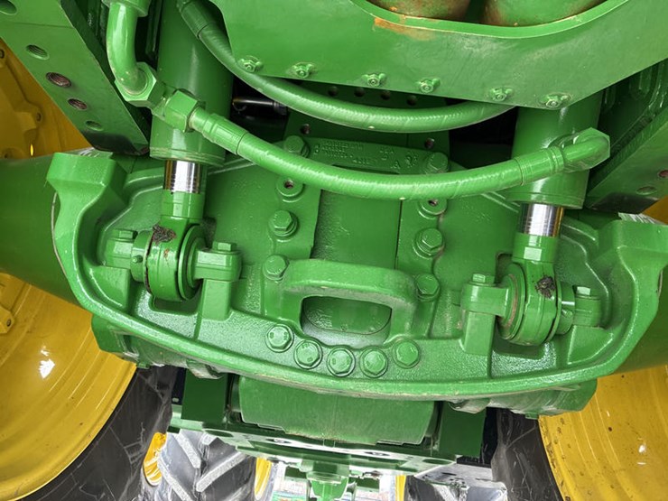 2025-john-deere-9r-590-image-54