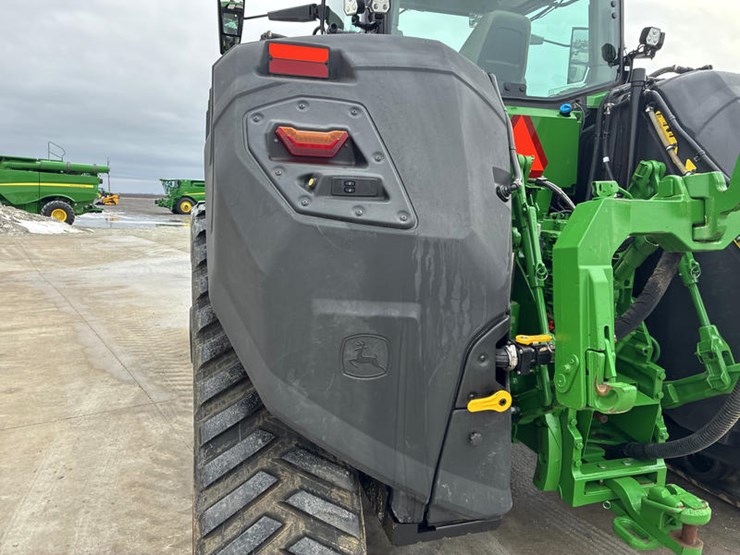 2021-john-deere-8rx-410-image-30