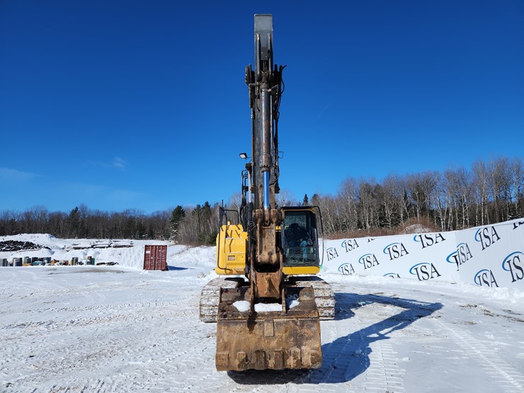 2016-deere-245g-lc-image-8