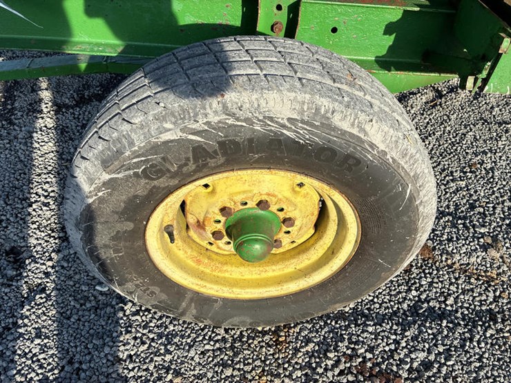 john-deere-7-image-6