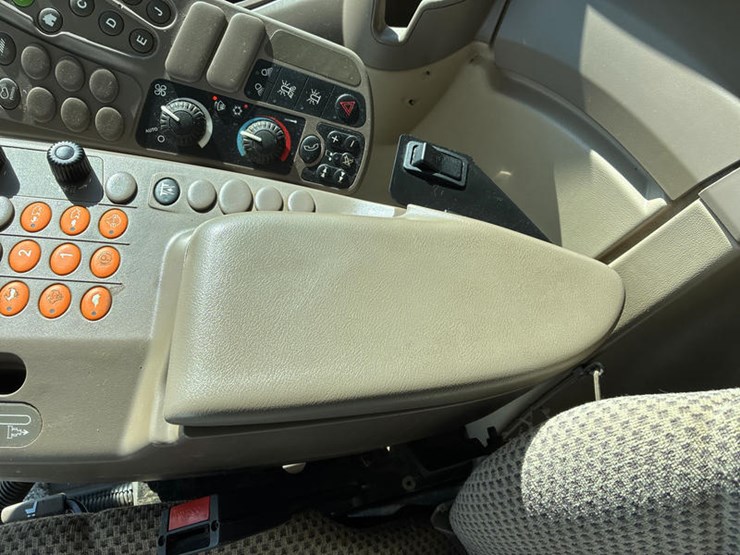 2013-john-deere-s670-image-101