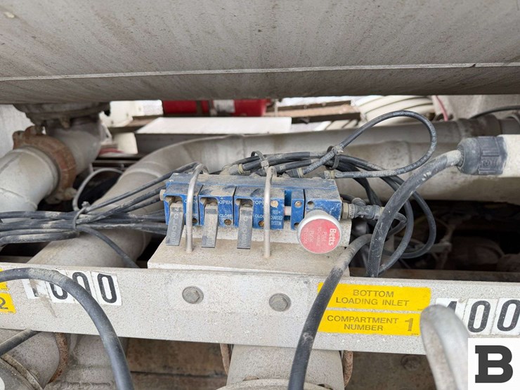 1998-kenworth-t800-image-53