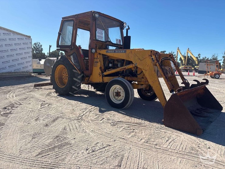 john-deere-302a-image-2