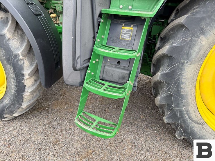 2012-john-deere-7260r-image-21