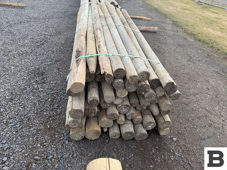 ..-wooden-posts-image-3