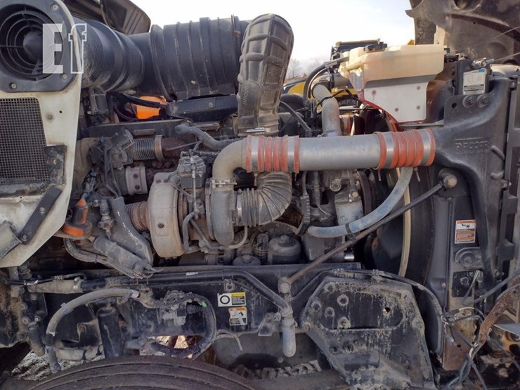 2013-kenworth-t800-image-25