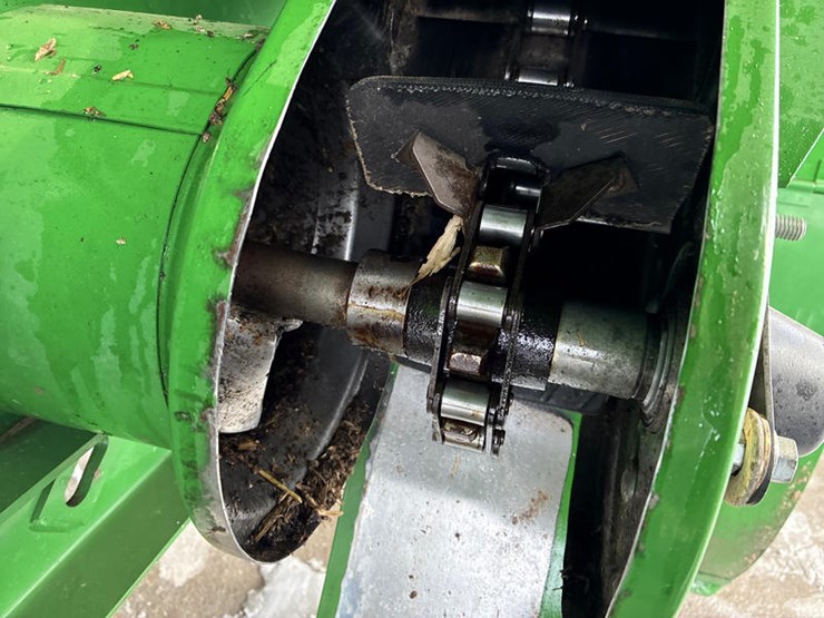 2011-john-deere-9670-sts-image-74