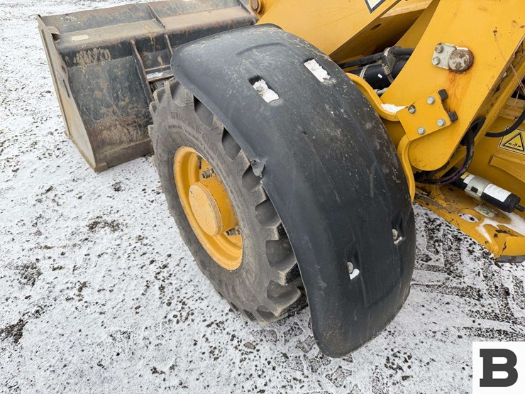 2013-caterpillar-906-image-22