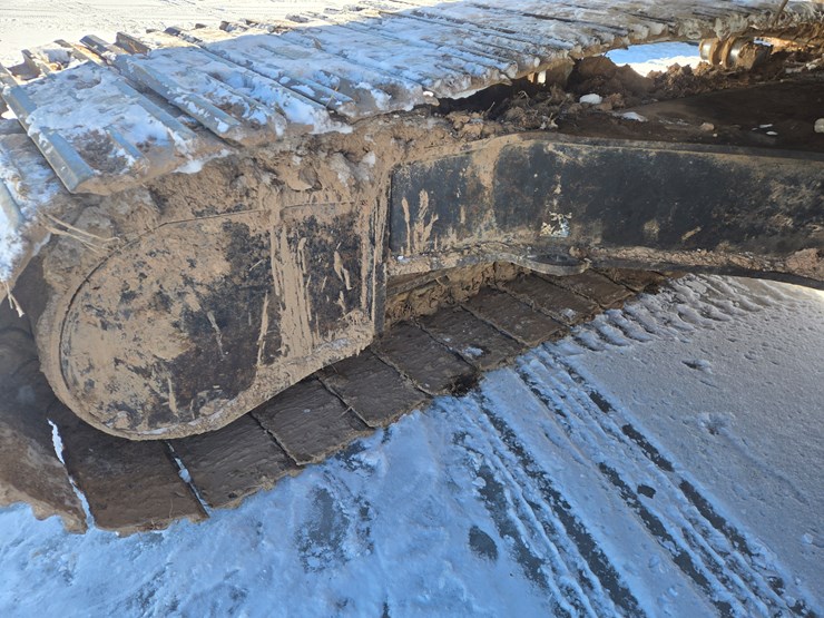 2016-deere-245g-lc-image-54